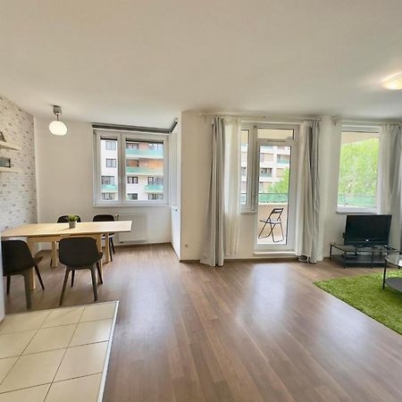 Corvin Center Suites Budapest Luaran gambar
